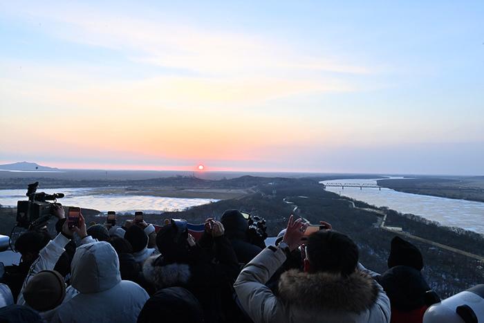 新年日出來(lái)啦！迎接2024年第一縷陽(yáng)光