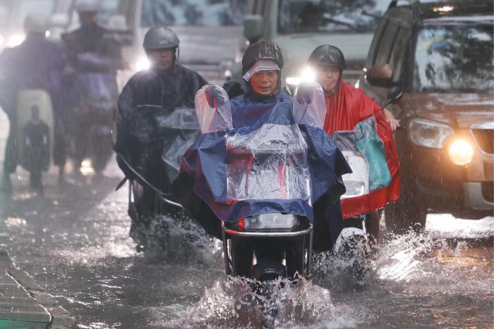 臺(tái)風(fēng)“普拉桑”在上海二次登陸